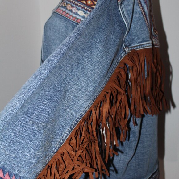 NWT Driftwood Denim Aztec Fringe Trim Jean Jacket Western Embroidered Rowan - Picture 9 of 10